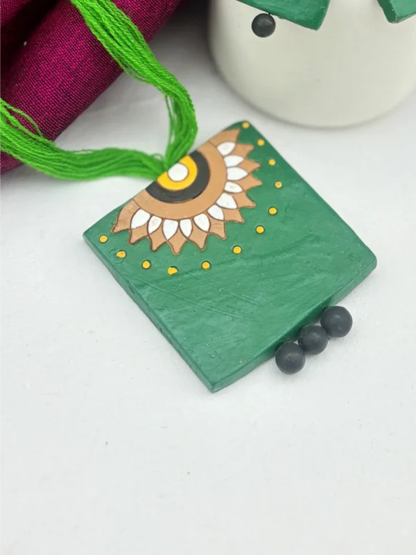 Handpainted Terracotta Jewellery Set - Green & Black