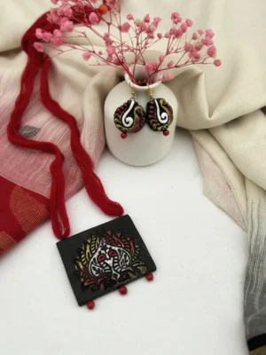 Handpainted Terracotta Jewellery Set - Black & Red