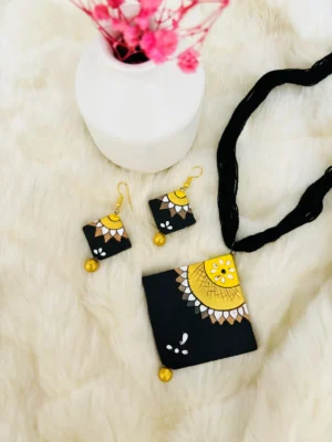 Handpainted Terracotta Jewellery Set - Yellow & Black